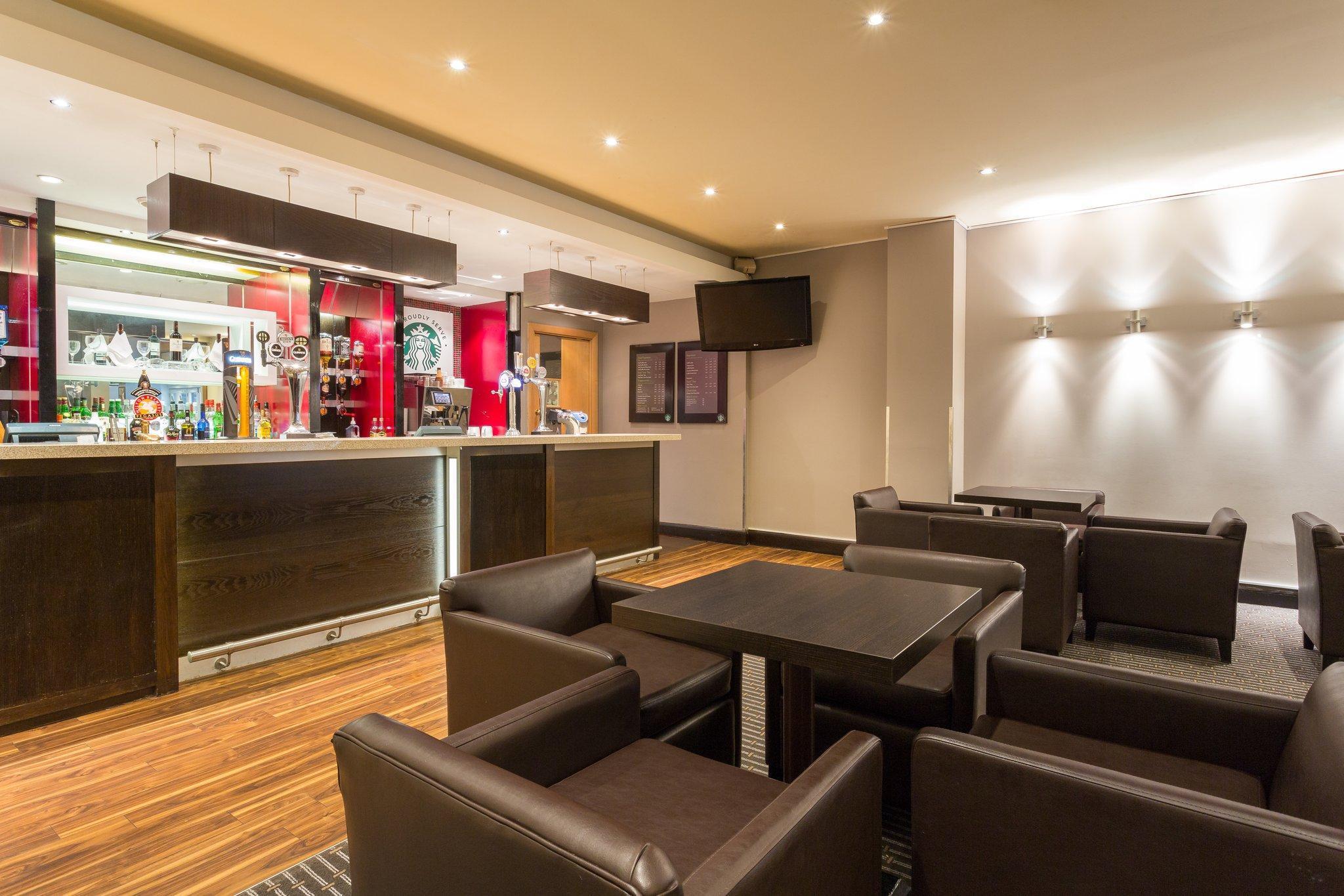 Holiday Inn Cambridge By Ihg Girton  Exterior photo