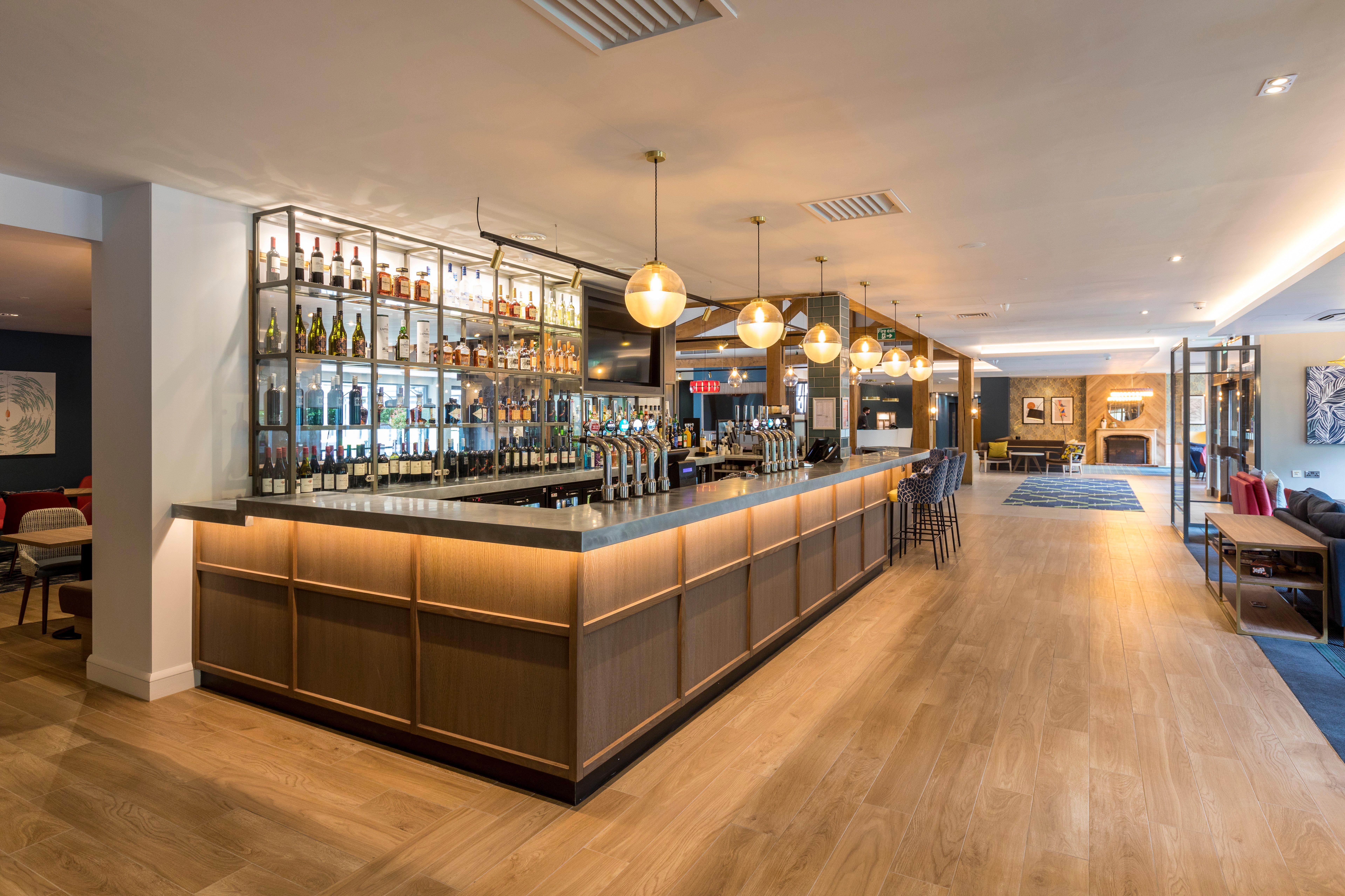 Holiday Inn Cambridge By Ihg Girton  Exterior photo
