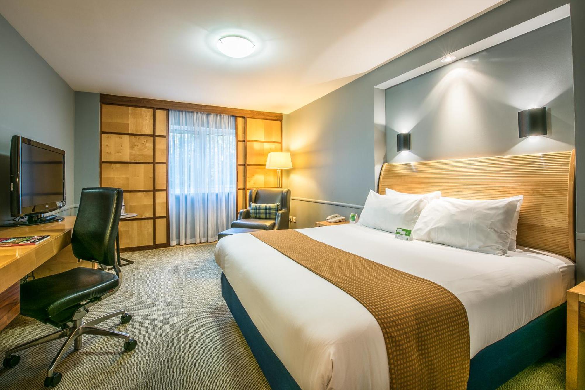 Holiday Inn Cambridge By Ihg Girton  Exterior photo