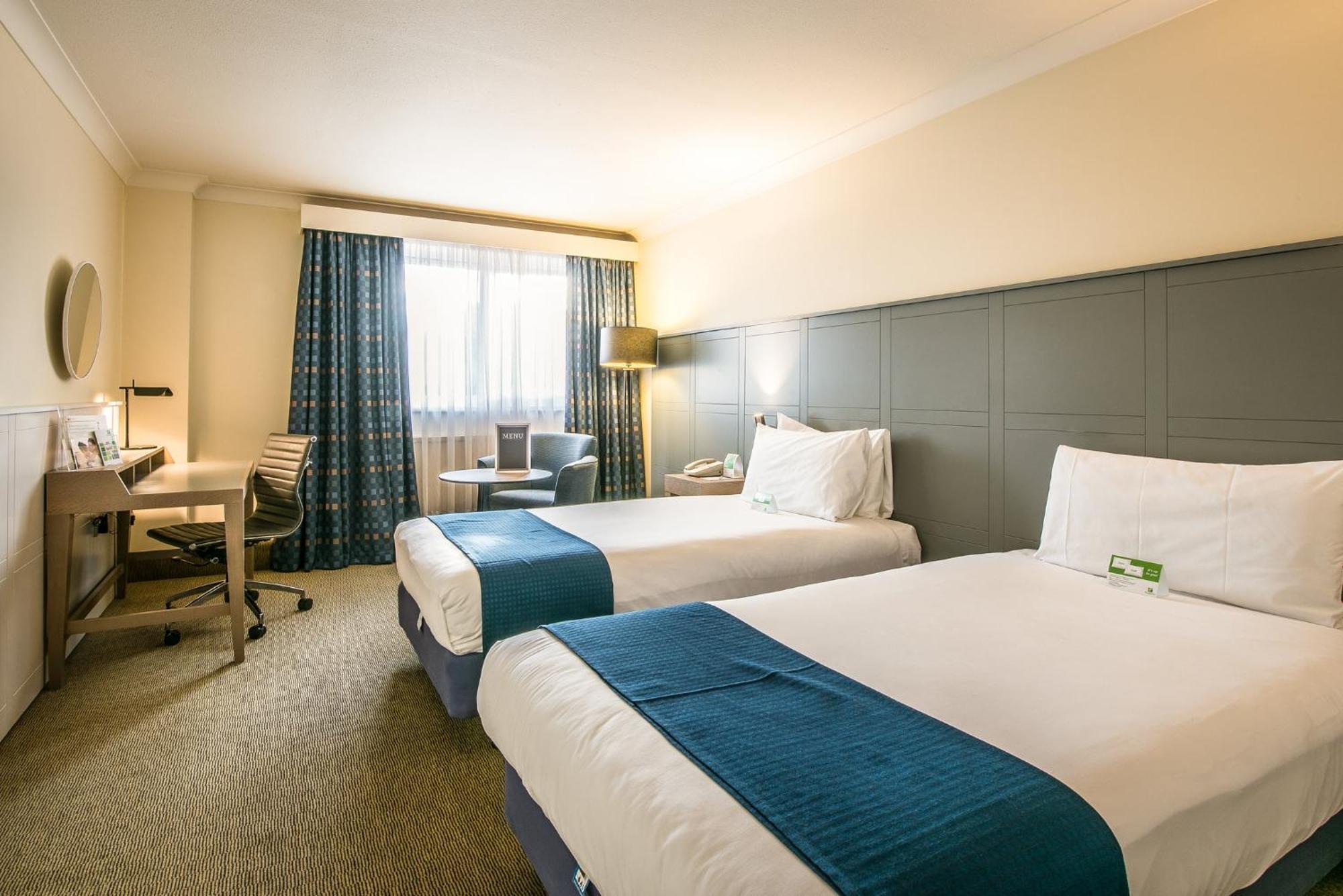 Holiday Inn Cambridge By Ihg Girton  Exterior photo