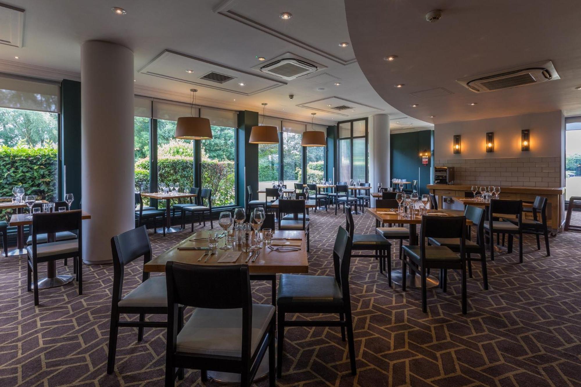 Holiday Inn Cambridge By Ihg Girton  Exterior photo