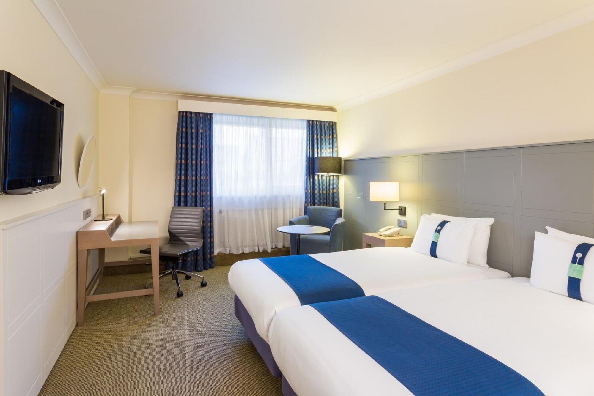 Holiday Inn Cambridge By Ihg Girton  Exterior photo