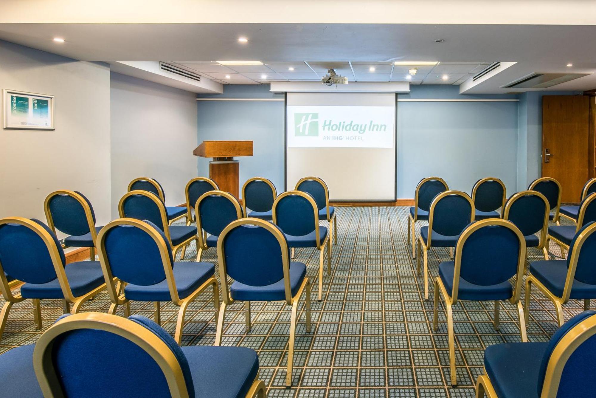 Holiday Inn Cambridge By Ihg Girton  Exterior photo