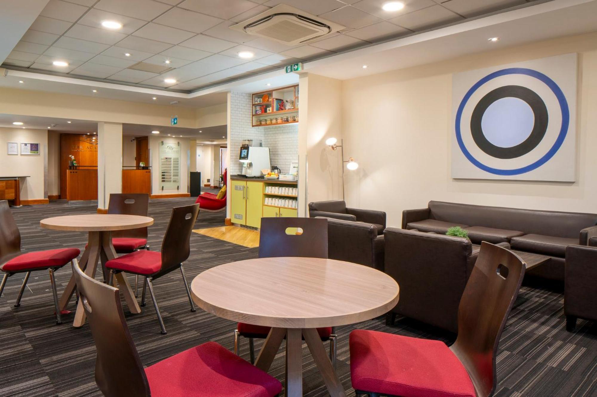 Holiday Inn Cambridge By Ihg Girton  Exterior photo