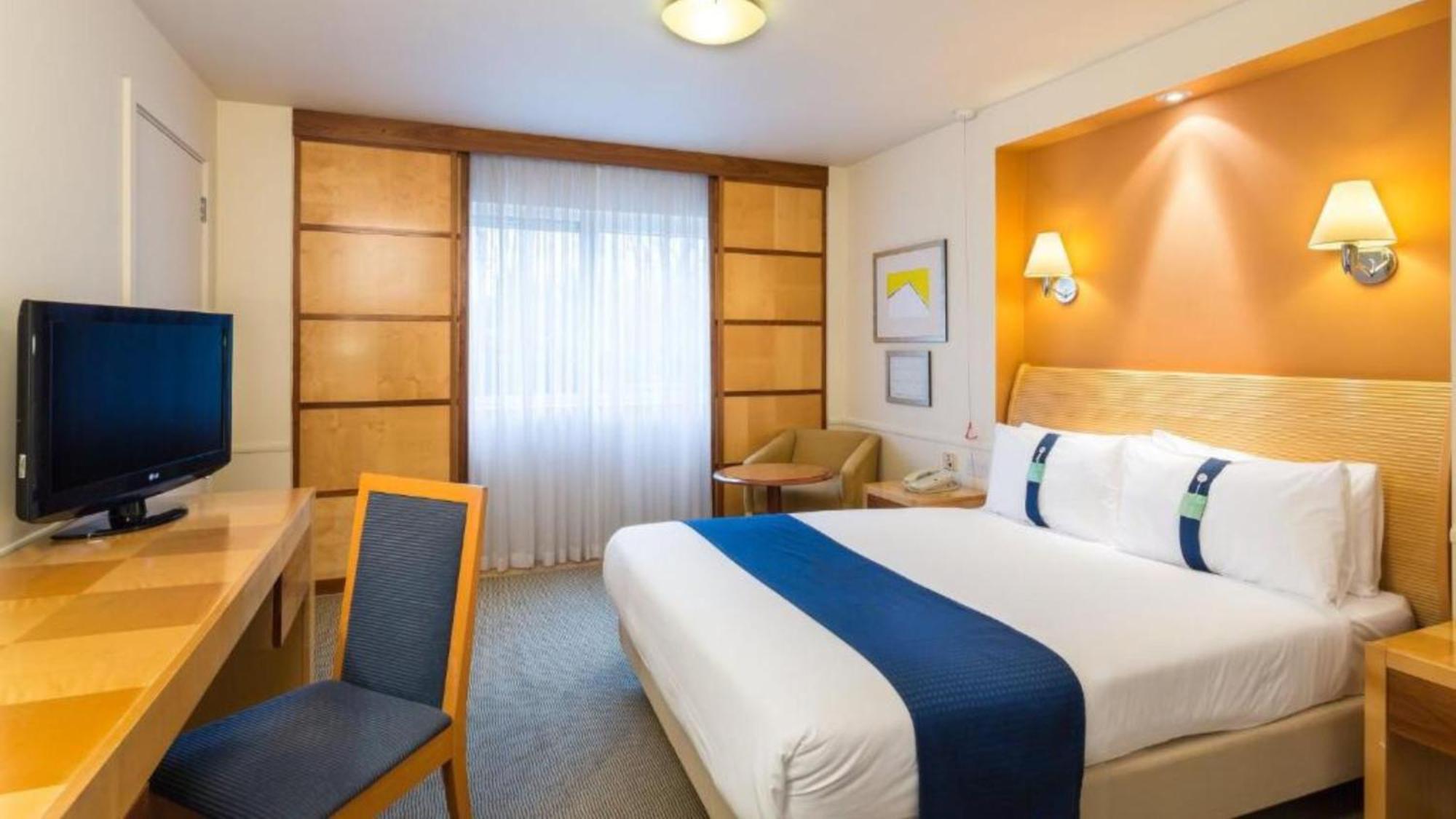 Holiday Inn Cambridge By Ihg Girton  Exterior photo