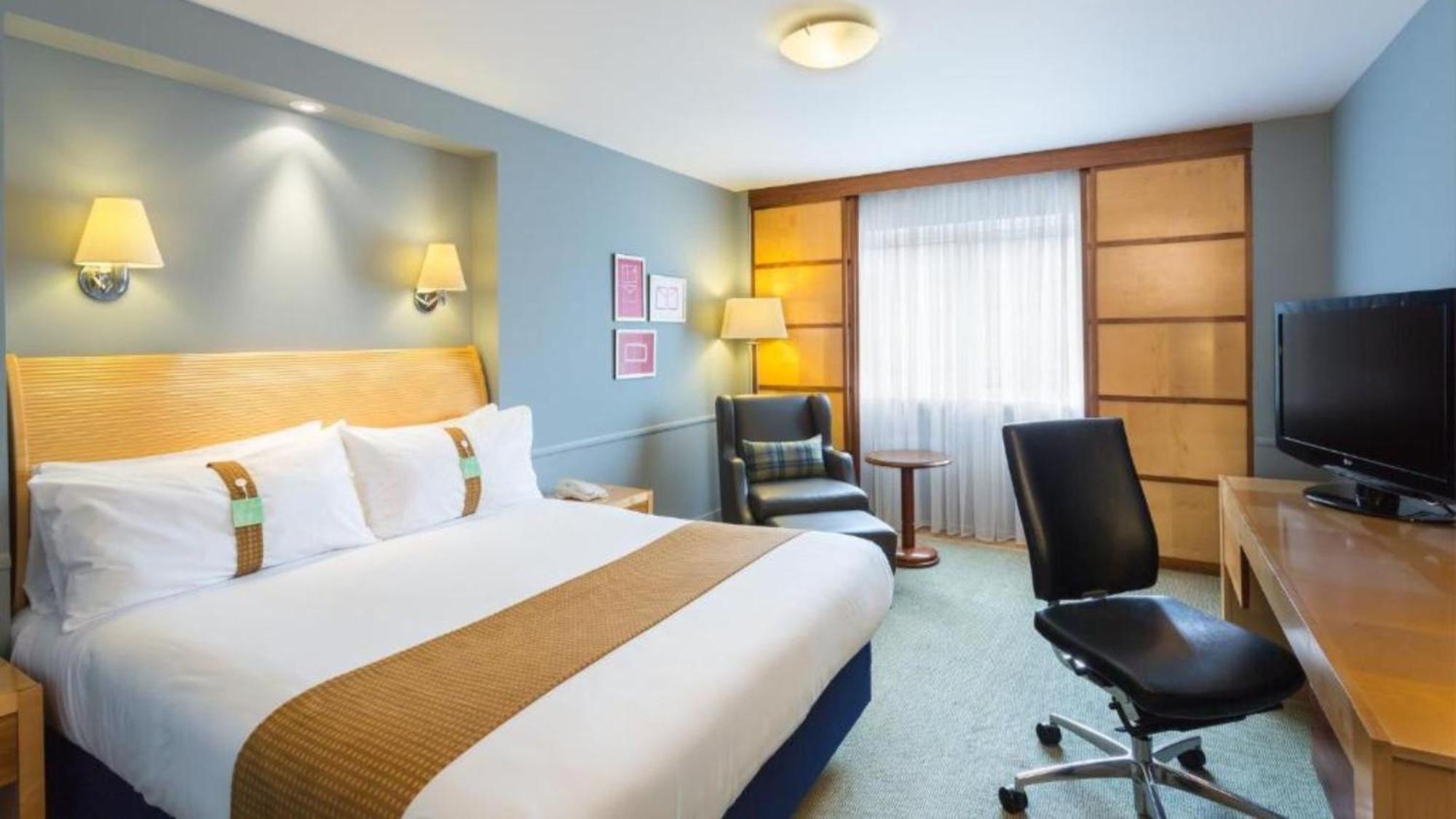 Holiday Inn Cambridge By Ihg Girton  Exterior photo